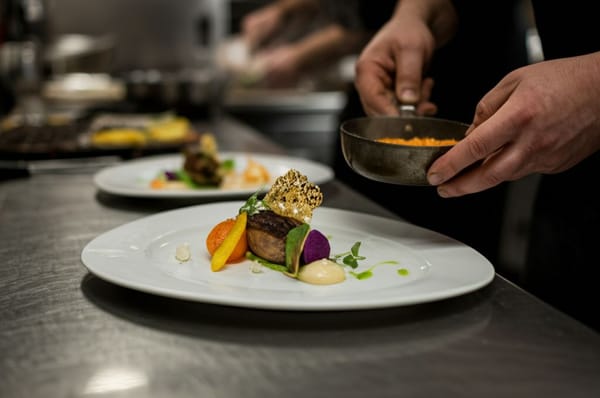 Segredos dos chefs para preparar pratos sofisticados em casa
